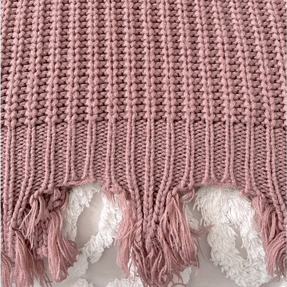 🔥SALE $5🔥Frayed Destroyed Sweater - Picture 6 of 7